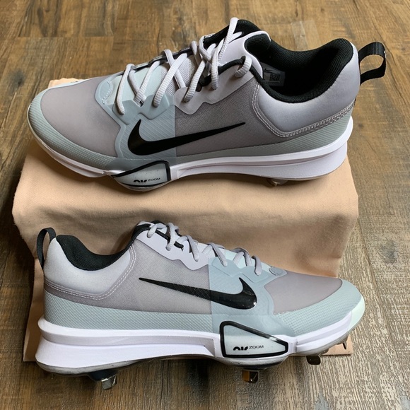 Nike Force Zoom Trout 9 “Grey/White\
